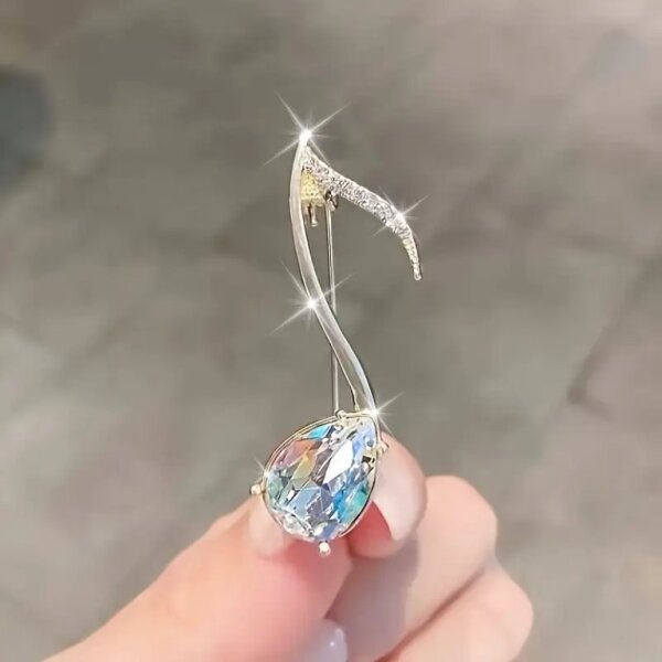 ROCK-HUS Brosche Note mit großem Strassstein